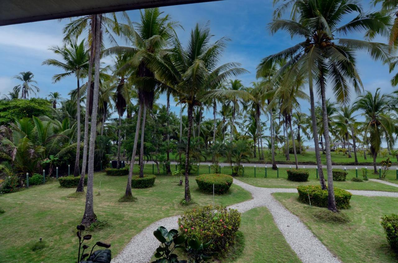 Cocomar Beachfront Hotel Parrita Exteriör bild