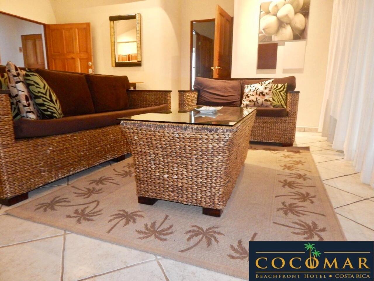Cocomar Beachfront Hotel Parrita Exteriör bild